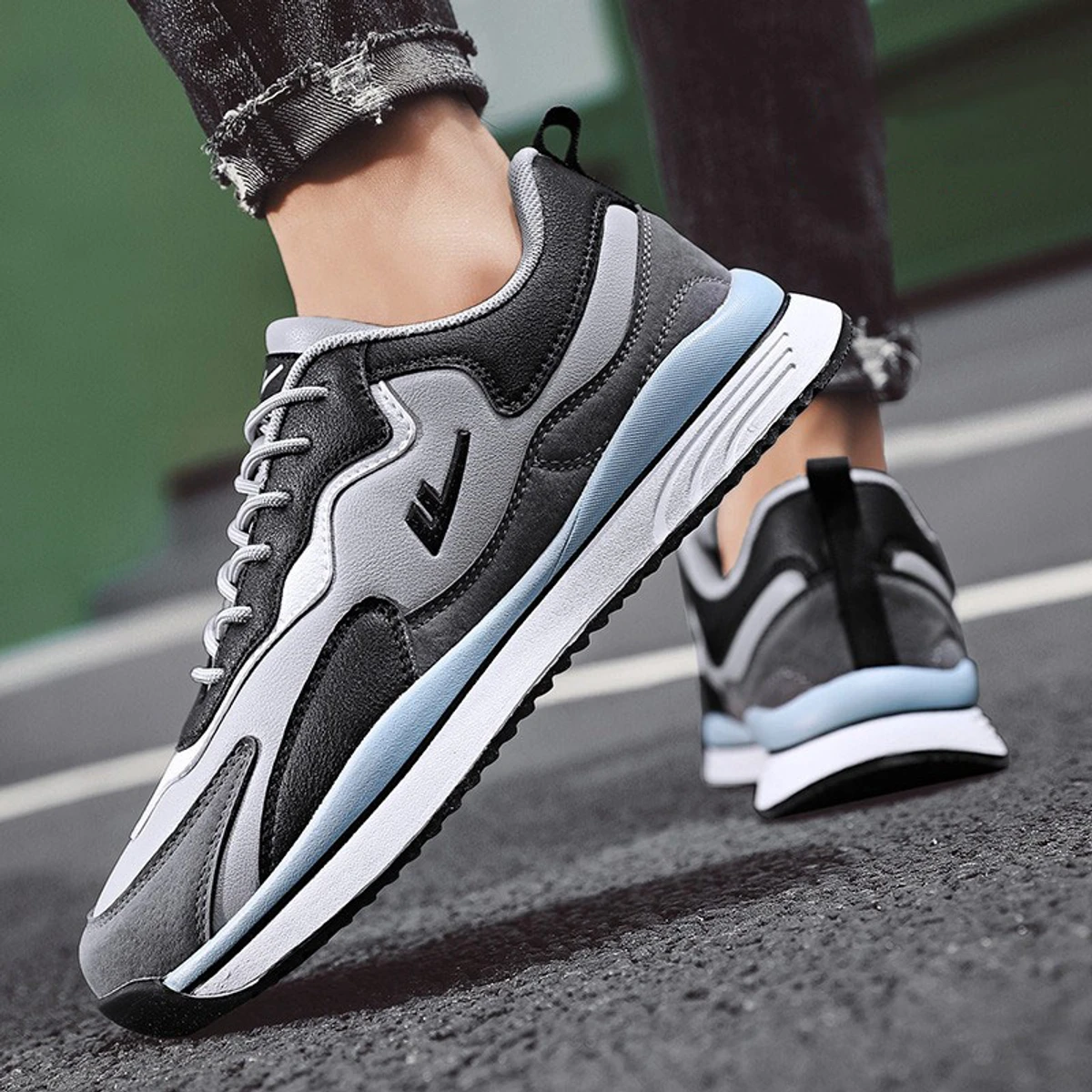 Versatile Casual Running Shoes